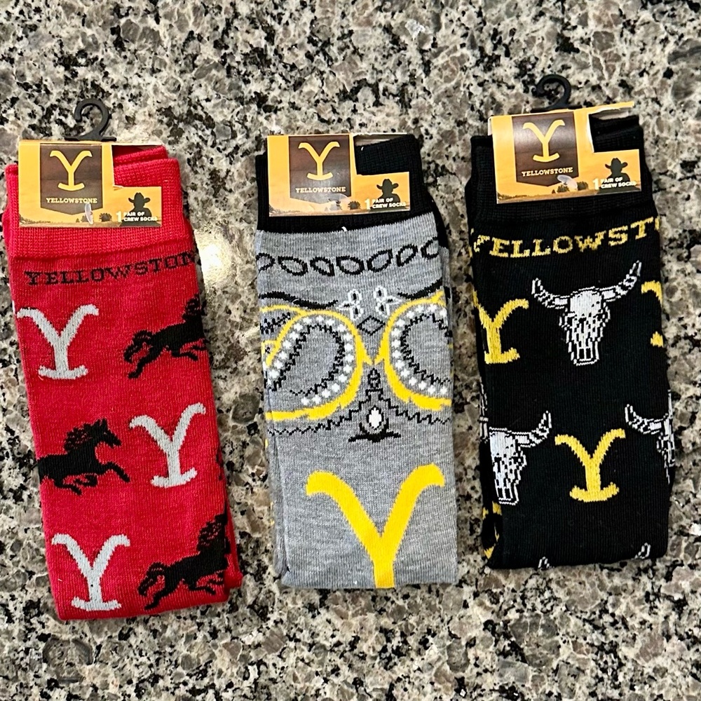 ✨NWT✨YELLOW STONE Crew Socks Men Size 6-12 UNISEX RED BLACK GRAY Paramount - Picture 1 of 10